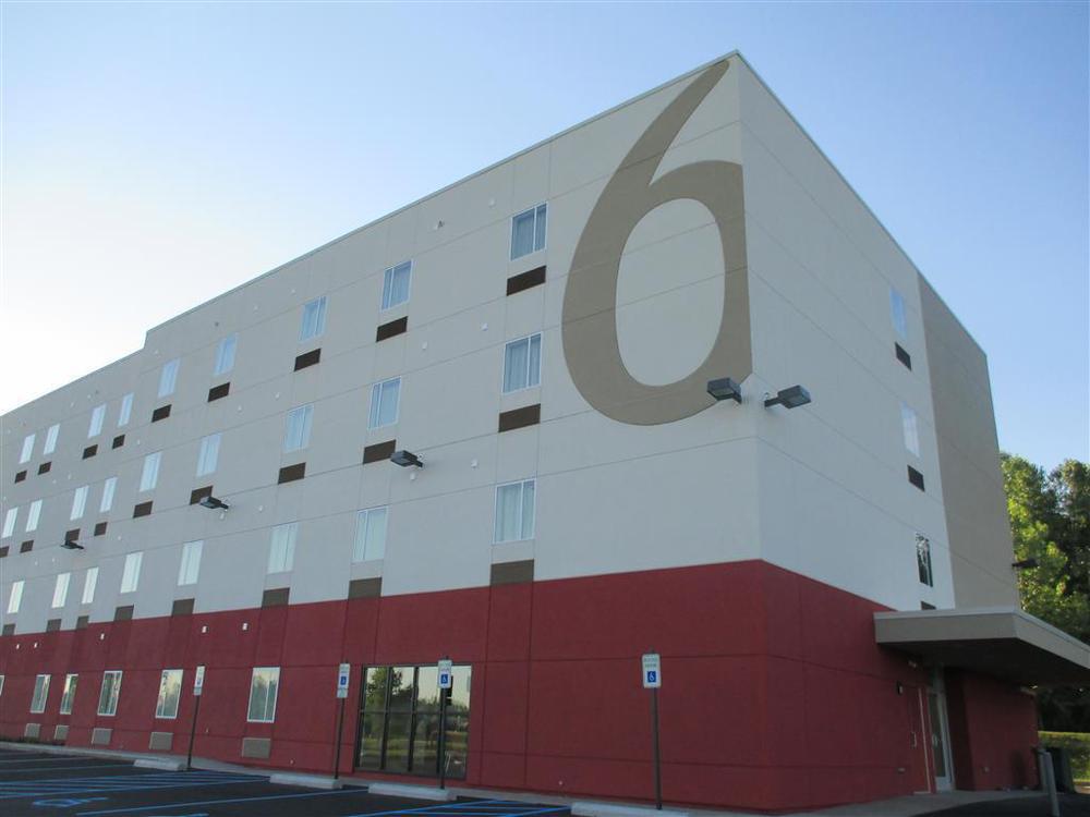 Motel 6 Wilkes Barre Arena Exterior photo