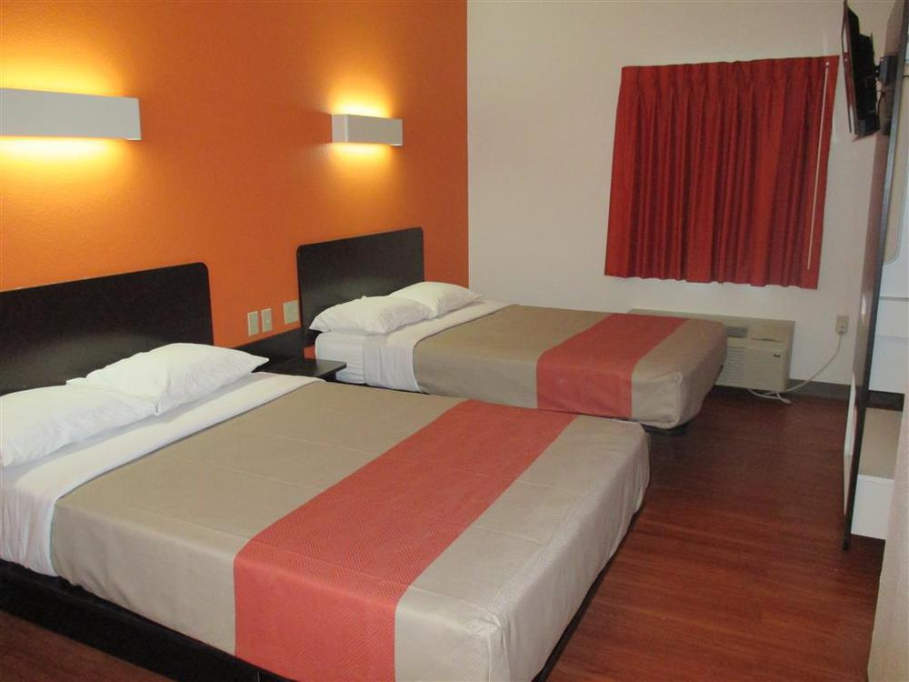 Motel 6 Wilkes Barre Arena Room photo